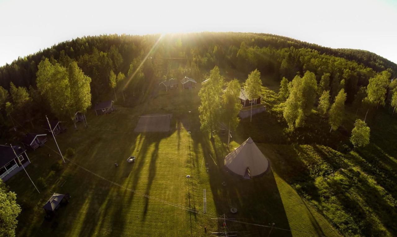 Ulvoe Lakeside Resort Ulvohamn Bagian luar foto