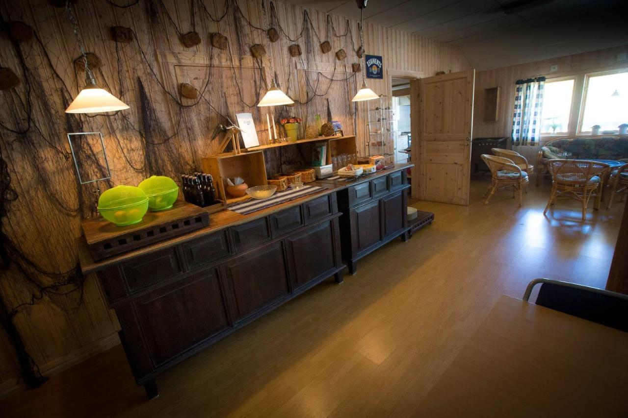 Ulvoe Lakeside Resort Ulvohamn Bagian luar foto